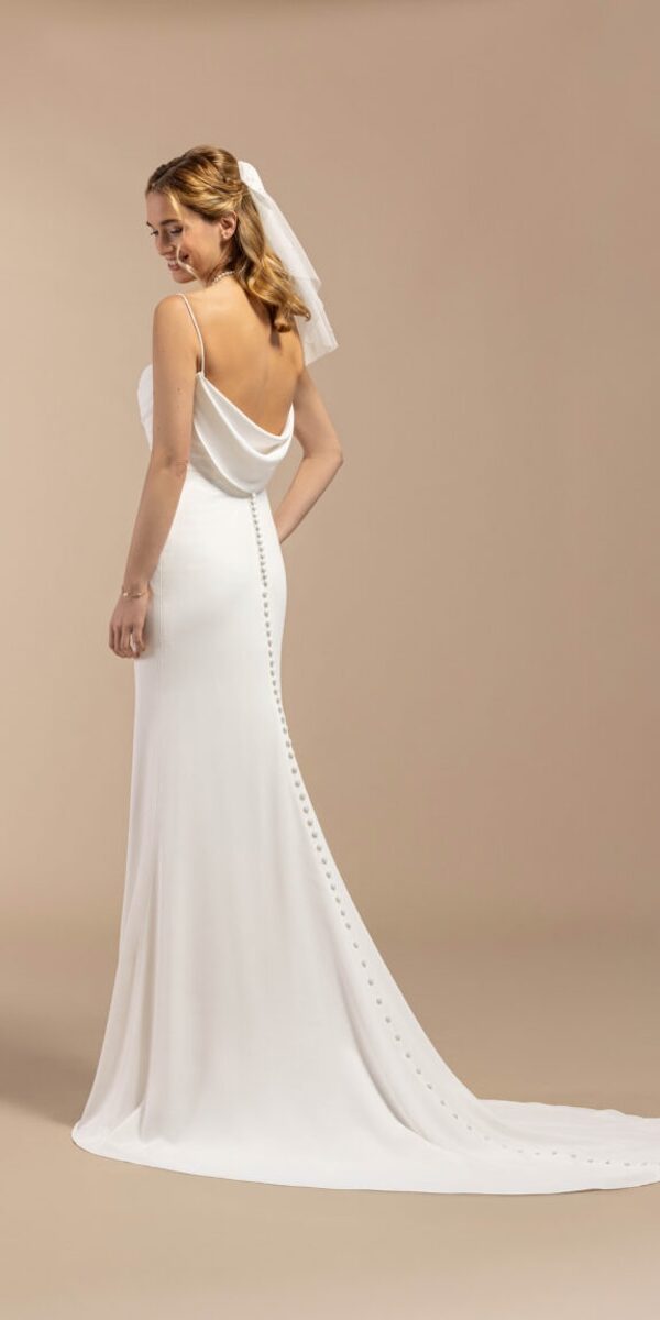 Robe de mariée d'occasion à bretelles fines et dos nu