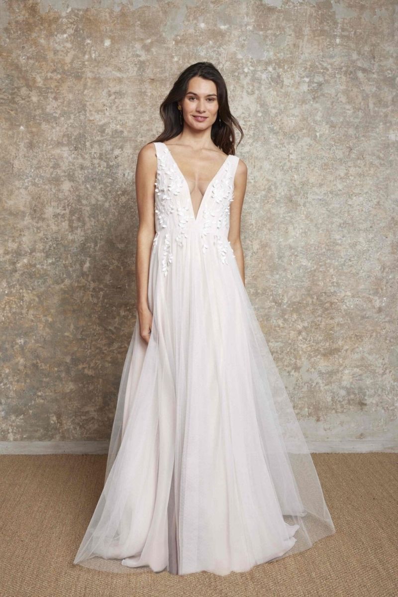 Camargue-LambertCreations-robe-mariee-tulle-fleurs Robe de mariée légère en tulle avec double nude - La Sève Lyon 6
