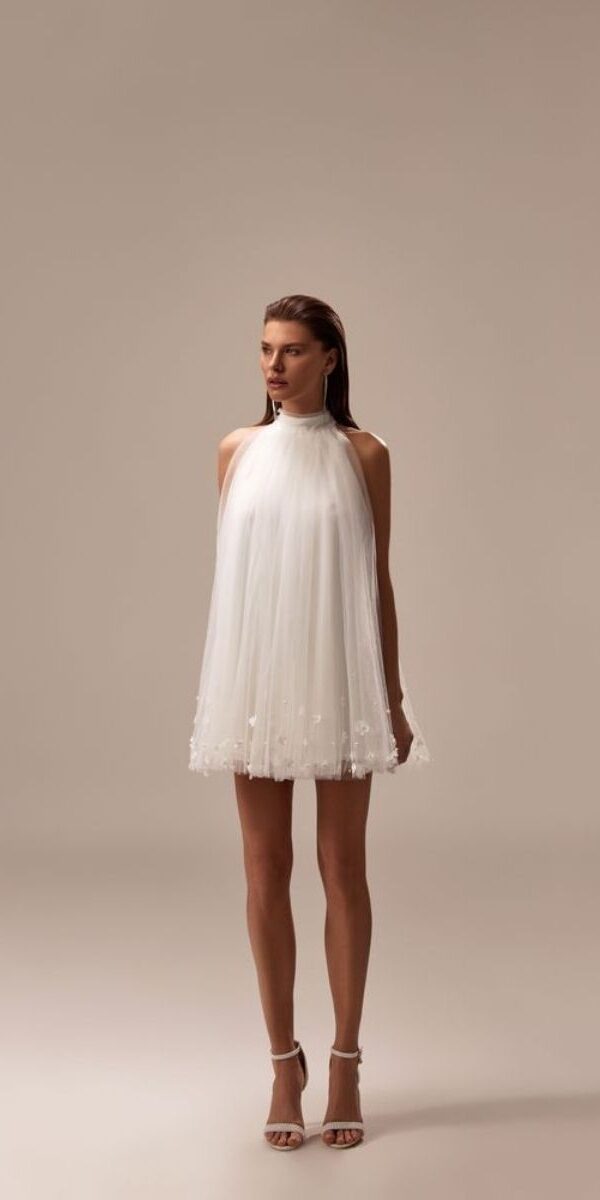 Robe de mariée courte en tulle col américain - La Sève à Lyon