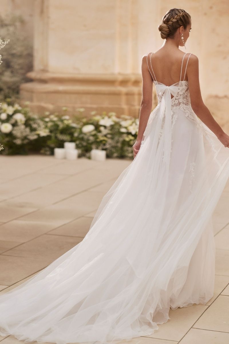 Heraiz-AlmaNovia-dos-nu-noeud Robe de mariage à bretelles fines et dos nu, Seconde main à Lyon