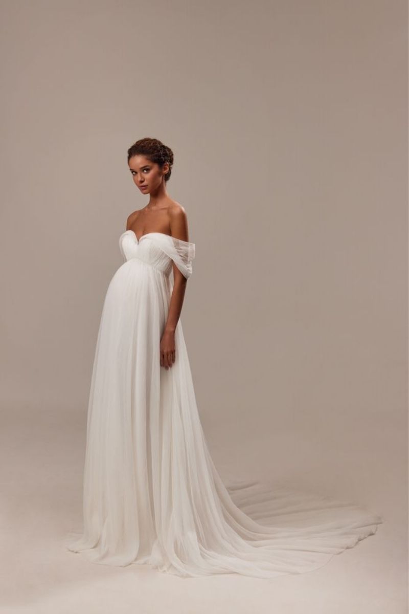 Lagoona-MillaNova-robe-mariee-femme-enceinte Robe de mariée pour femme enceinte en mousseline fluide - LA Sève Lyon