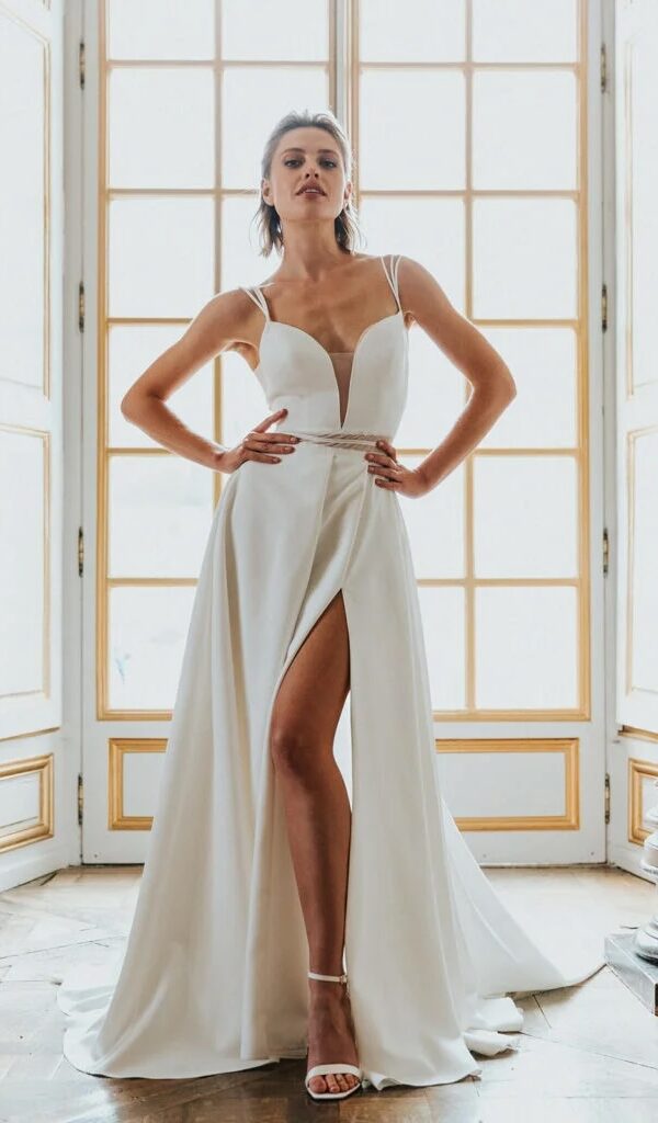 Robe de mariée fendue