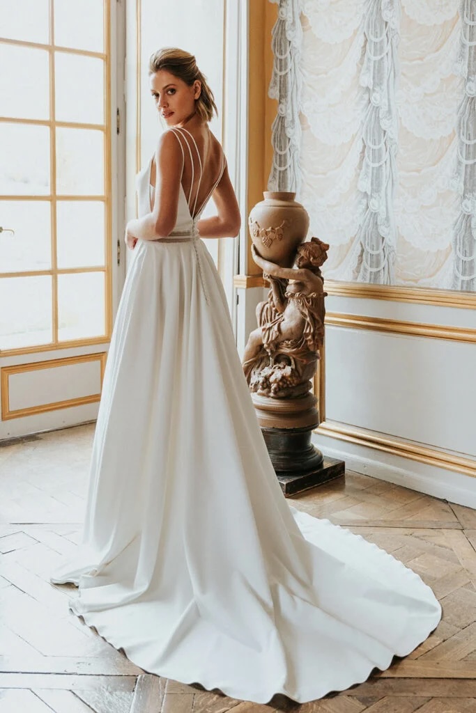 Romy-Cymbeline-robes-mariee-occasion-lyon Robe de mariée élégante et épurée pour mariage d'été