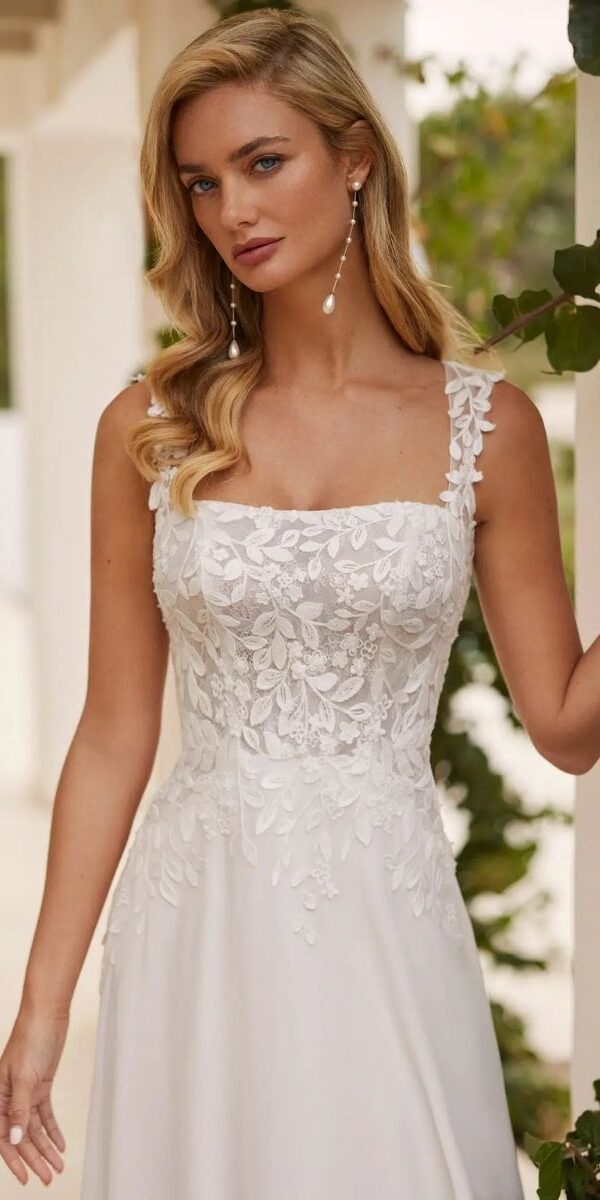 Robe de mariée avec manches amovibles