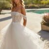 Soana-AdrianaAlier-robe-princesse-bustier-dentelle-fleurs Robe de mariée princesse mouchoir - La Sève