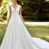 Robe de mariée en satin classique, coupe en A - La Sève Lyon