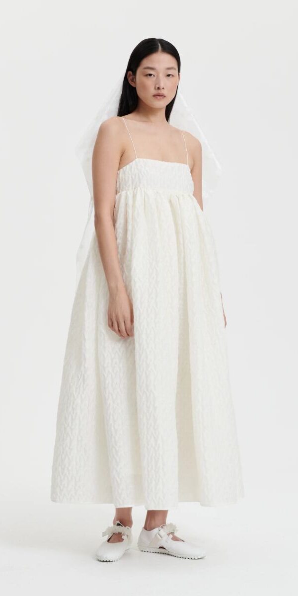 Robe de mariée mi-longue de seconde main chez La Sève à Lyon