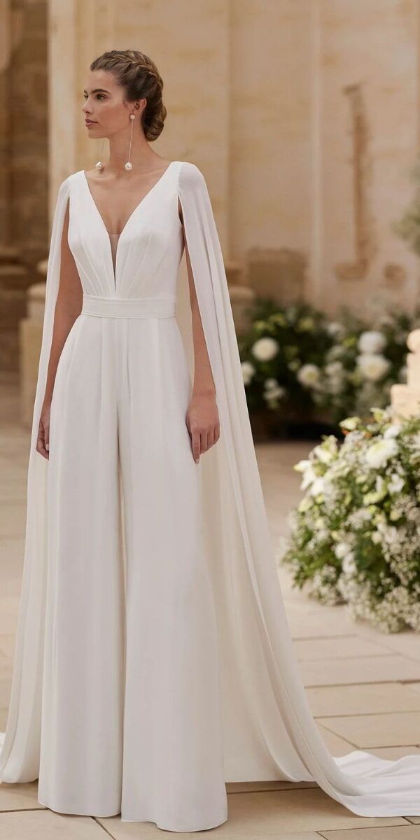 Combi pantalon de mariage avec cape longue en mousseline - La Sève Lyon 6