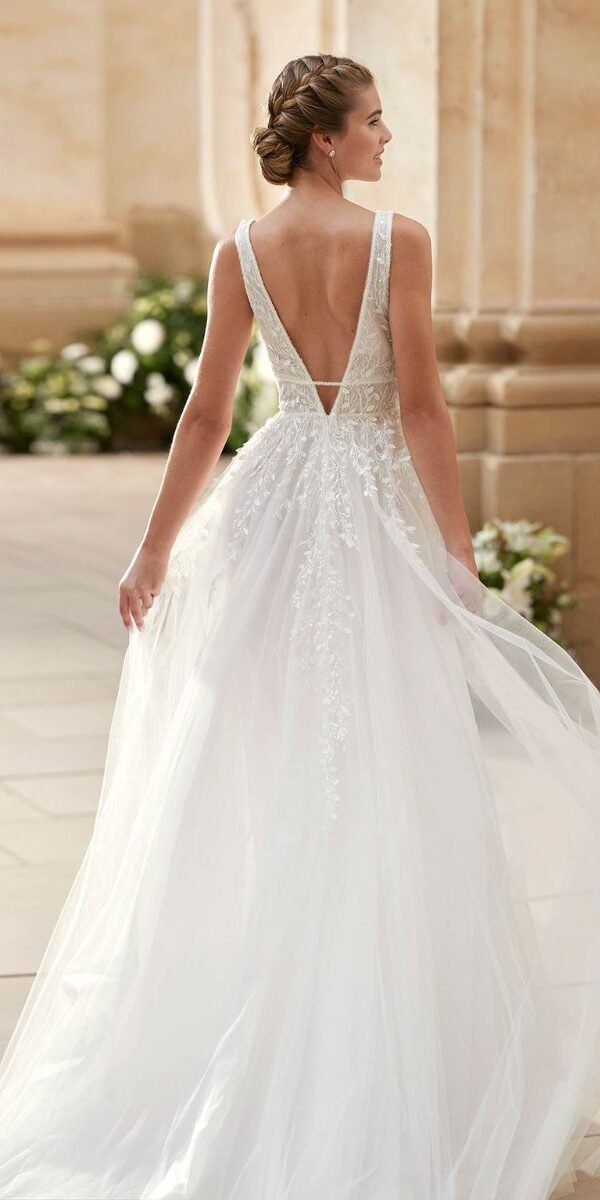 Robe de mariée dos nu sans manche