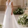 Robe de mariée princesse fluide décolleté plongeant - Dépôt-vente La Sève Lyon