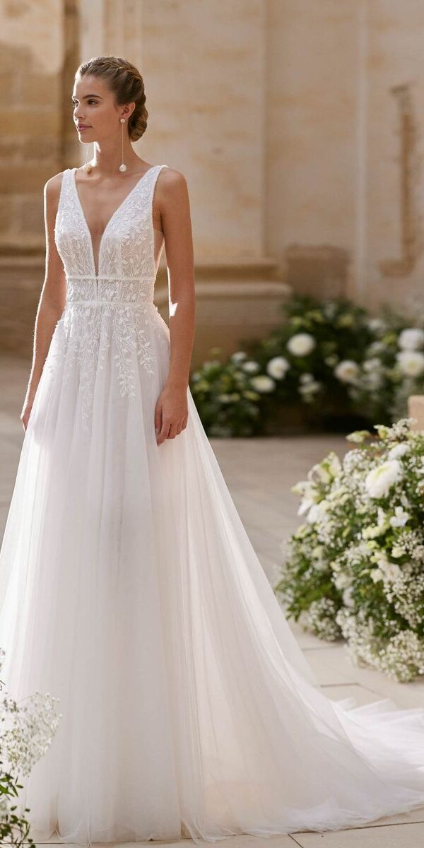 Robe de mariée princesse fluide décolleté plongeant - Dépôt-vente La Sève Lyon