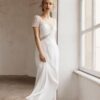 Robe de mariée ajustée en dentelle et crêpe léger - La Sève Lyon