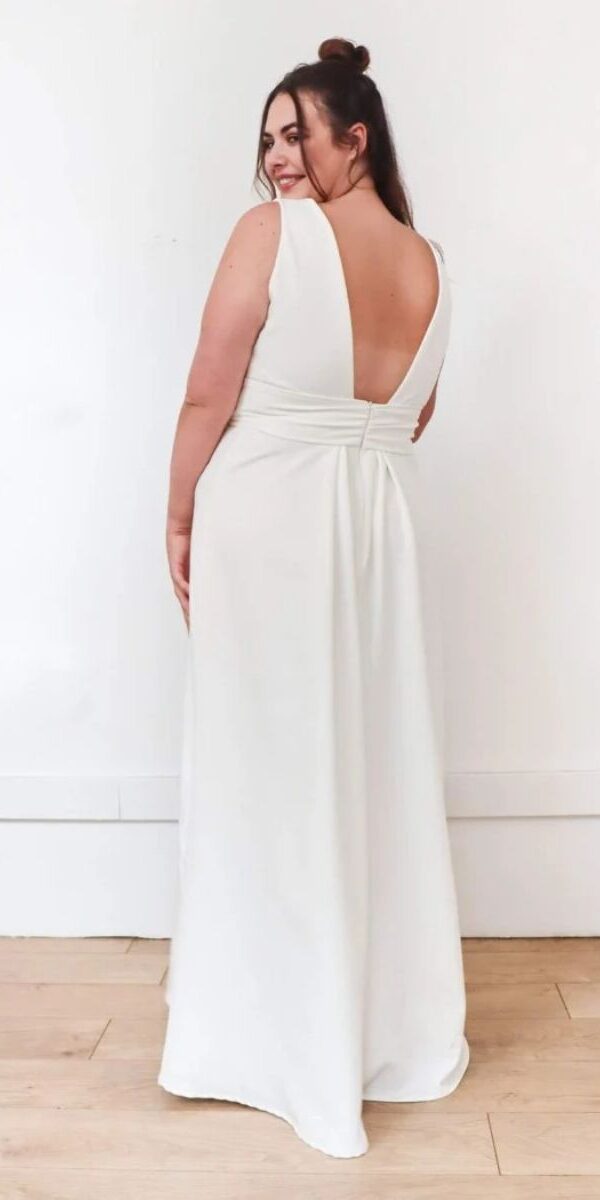 Robe de mariée grande taille fluide dos nu - La Sève Lyon
