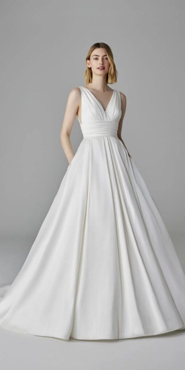 Robe de mariée A-line en satin taille haute