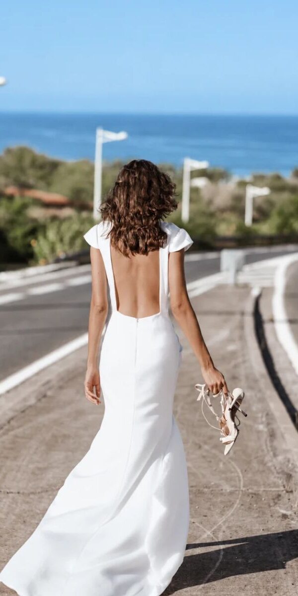Robe de mariée minimaliste sans dentelle - Dépôt-vente La Sève Lyon